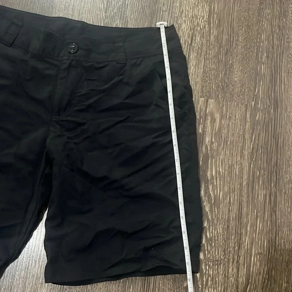 Columbia Sportswear Company woman’s size 10 shorts - Picture 4 of 9